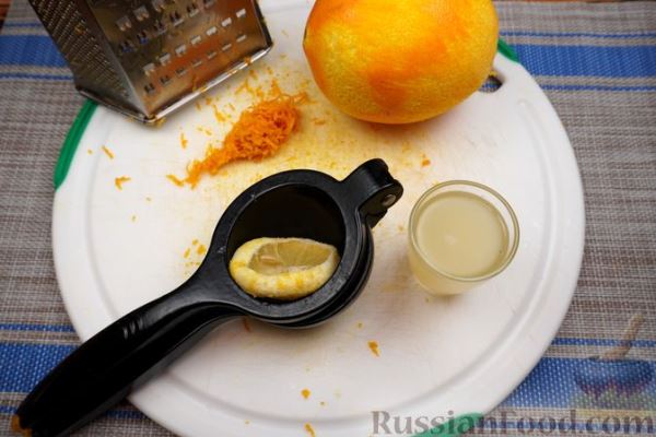 Пряный морковный кекс с орехами, изюмом и лимонной глазурью