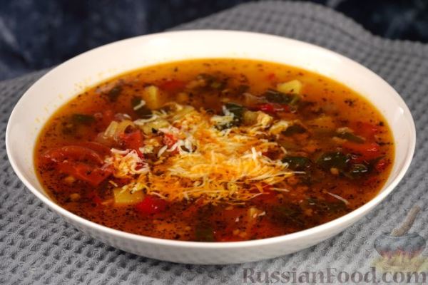Суп с фаршем, шпинатом и овощами