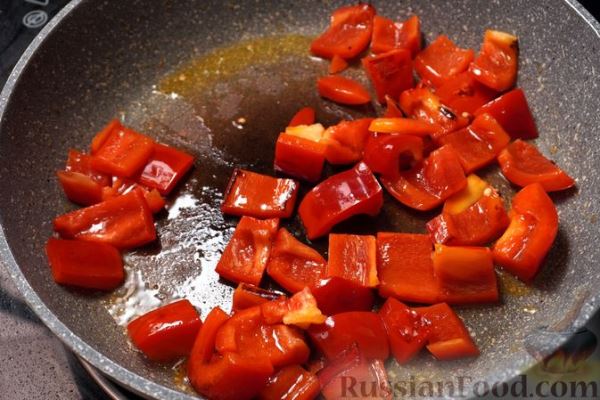 Салат с курицей, помидорами и шампиньонами